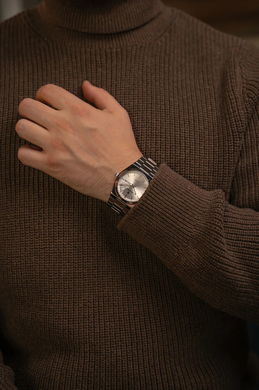 POEDAGAR 930 | Impermeable y Luminoso | 41mm